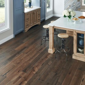 hardwood flooring in dining area | Homespun Furniture | Riverview, MI
